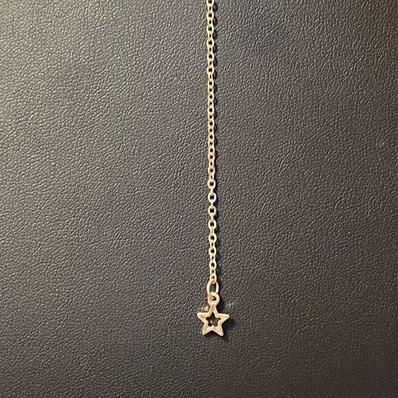 🤯5/$20🤯 NWOT Gold Tone Multi-layered Rhinestone Moon Star Necklace - Picture 4 of 4